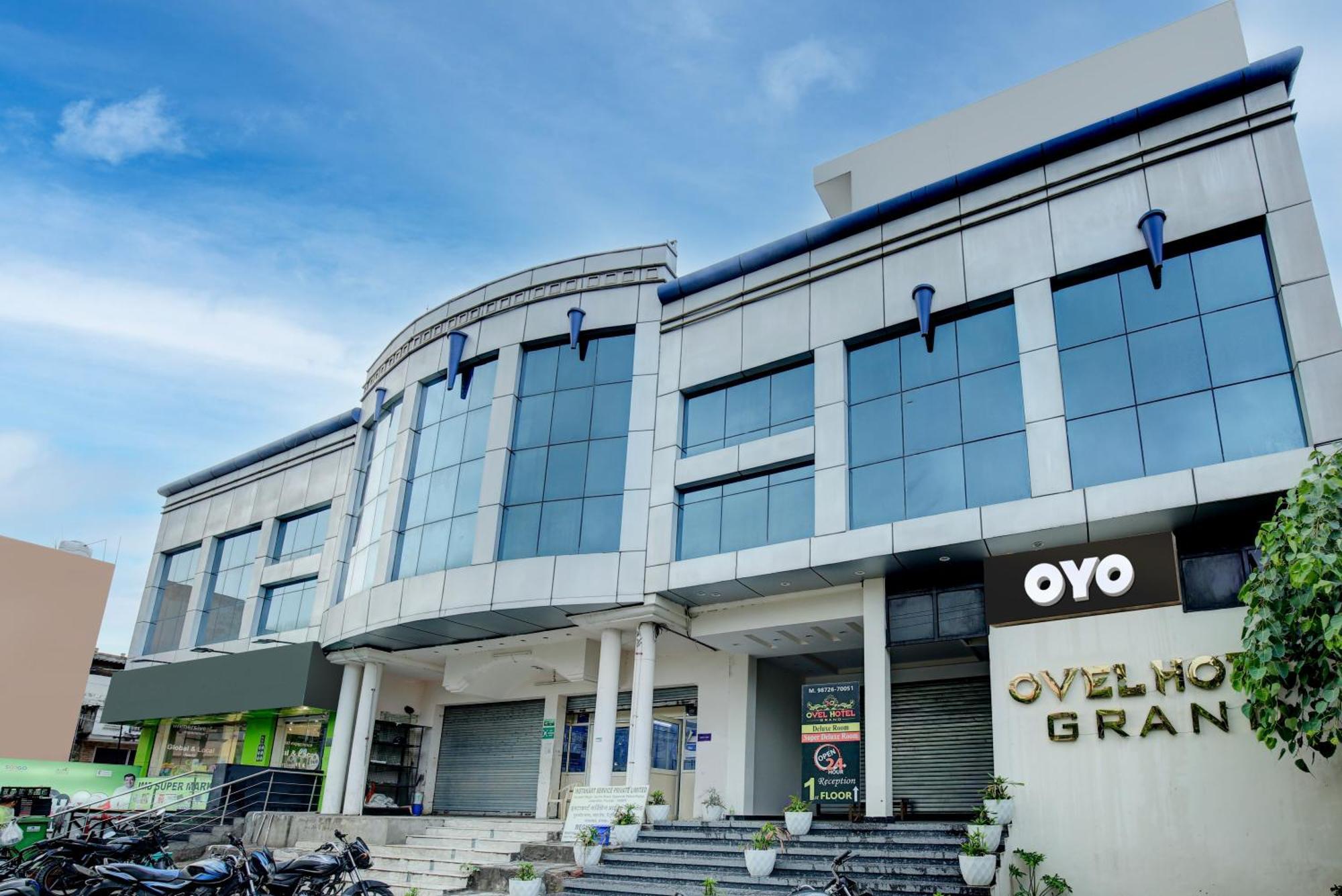 Super Collection O Ovel Hotel Grand Abadpura Exterior photo