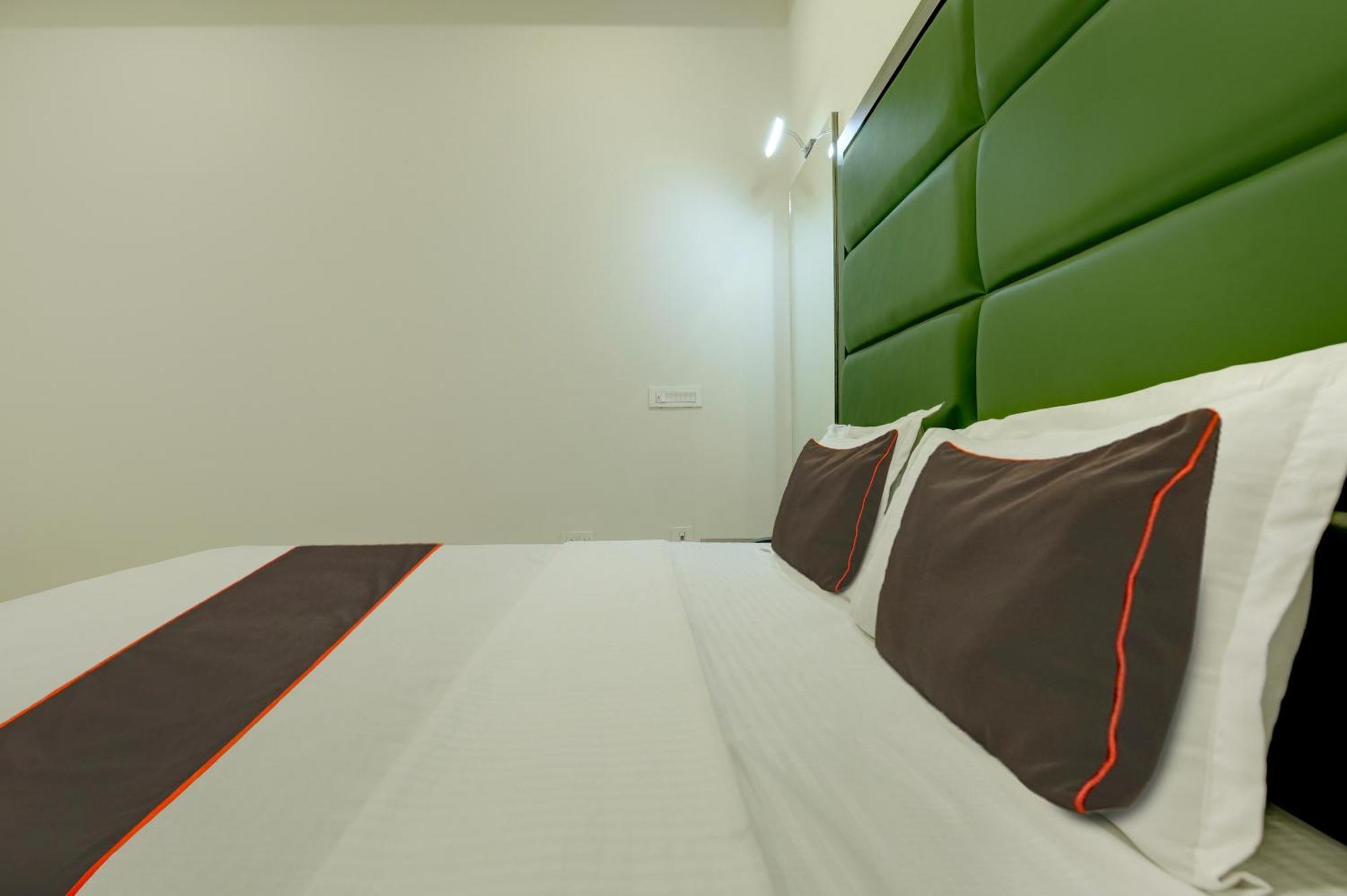 Super Collection O Ovel Hotel Grand Abadpura Exterior photo