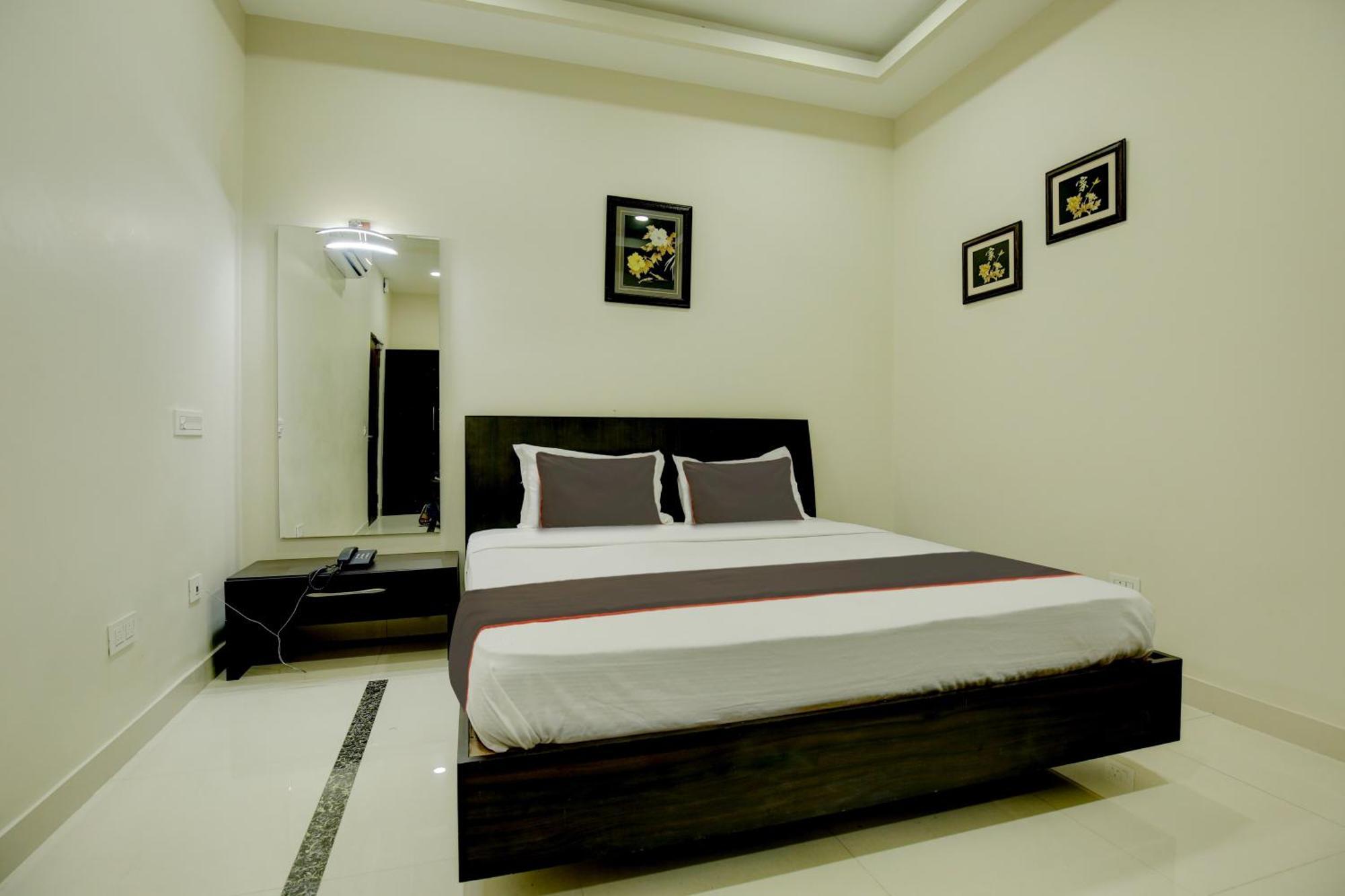 Super Collection O Ovel Hotel Grand Abadpura Exterior photo